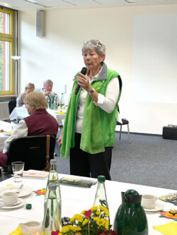 Eröffnung der Festveranstaltung durch die Gruppenleiterin Ute Christink